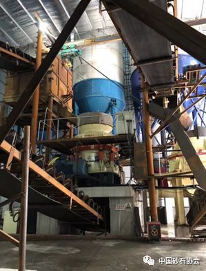 德都高速9、10標項目部骨料加工車間正式投產(chǎn)，每小時產(chǎn)量達400立方米